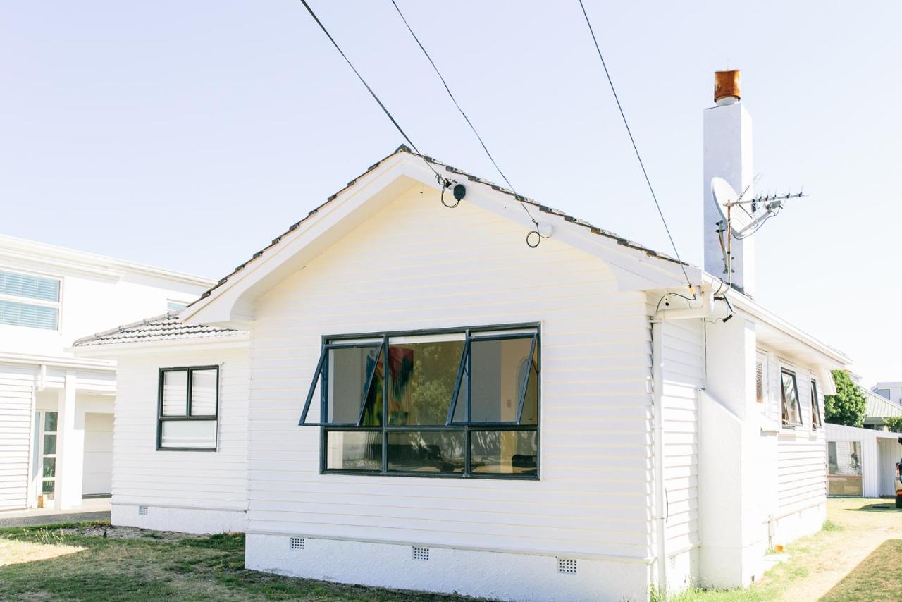 Mount Beach House - 40 Seconds From The Beach Mount Maunganui Exterior photo